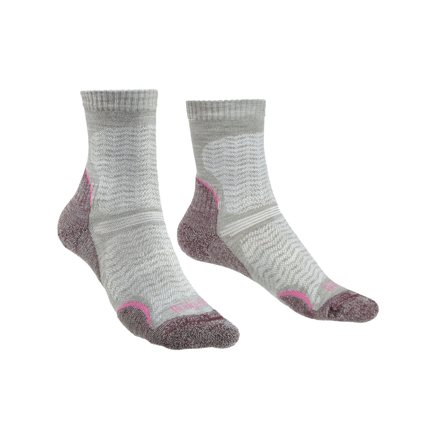 Bridgedale Women's Ultra Light Merino Performance 3/4 Cew Socks #color_aubergine