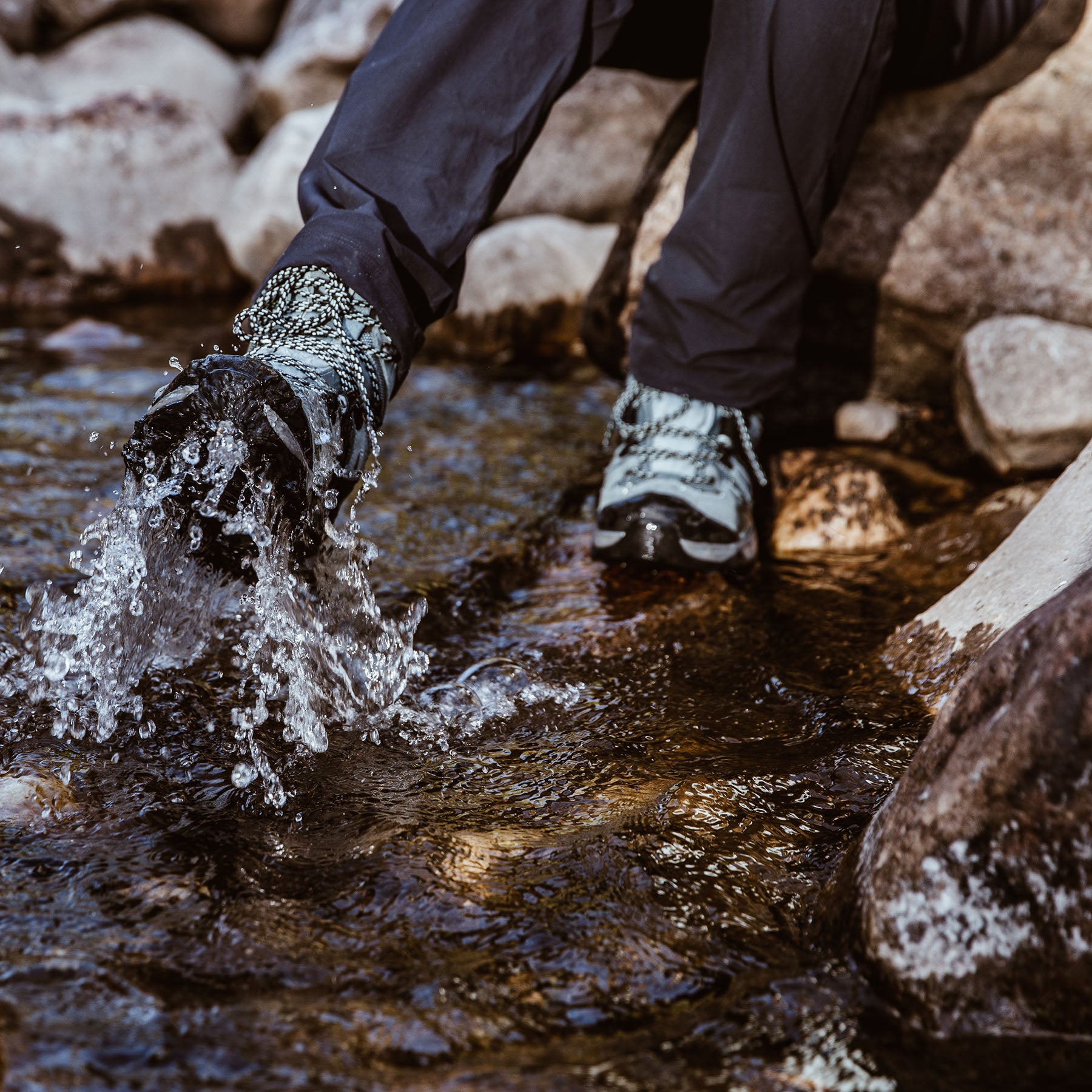 Fly walking outlet boots